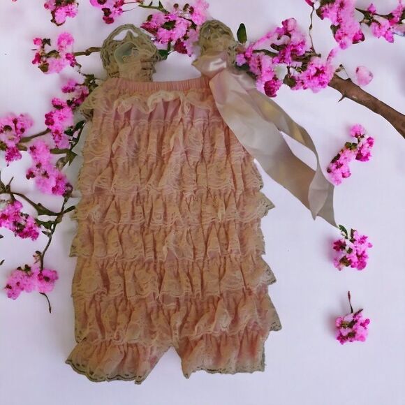 Baby Girl Clothing Bundle – 2 Sweaters & 4 Dresses 0-3 months (#1) - Picture 9 of 13